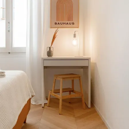 아파트 Is Tres Damas - Chic Living In The Heart Of The Town 칼리아리