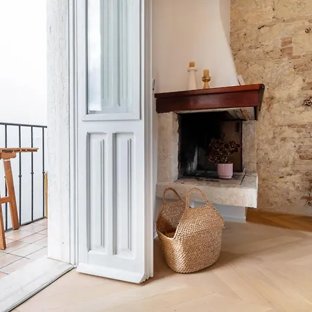 아파트 Is Tres Damas - Chic Living In The Heart Of The Town 칼리아리