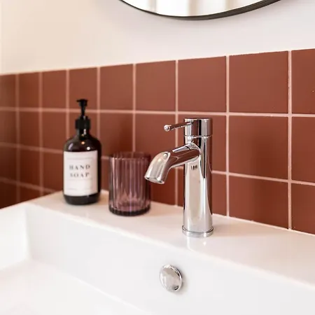 Is Tres Damas - Chic Living In The Heart Of The Town Lägenhet