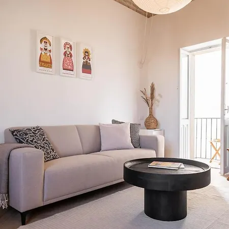 Апартаменты Is Tres Damas - Chic Living In The Heart Of The Town