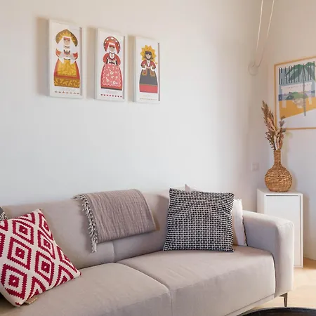 Appartement Is Tres Damas - Chic Living In The Heart Of The Town *