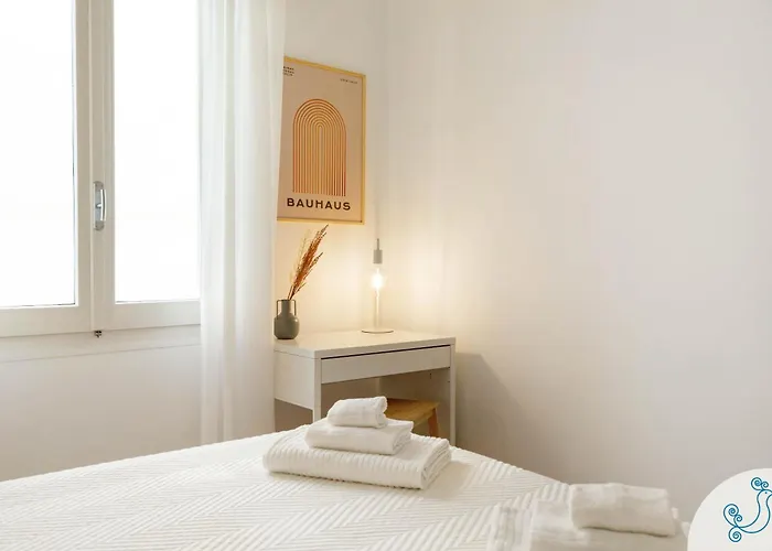 Is Tres Damas - Chic Living In The Heart Of The Town Apartament